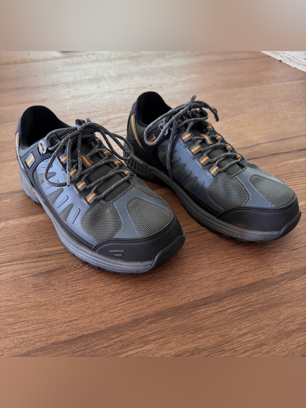 Orthofeet Men’s Avalon Waterproof Hiking Shoes, size 7